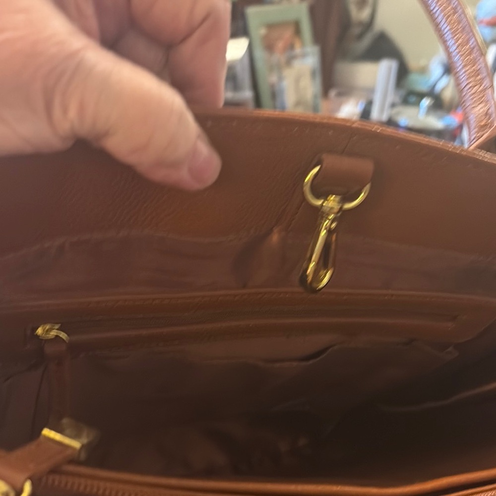 Joy & Iman Brown Leather Tote with Gold Hardware - Picture 6 of 15